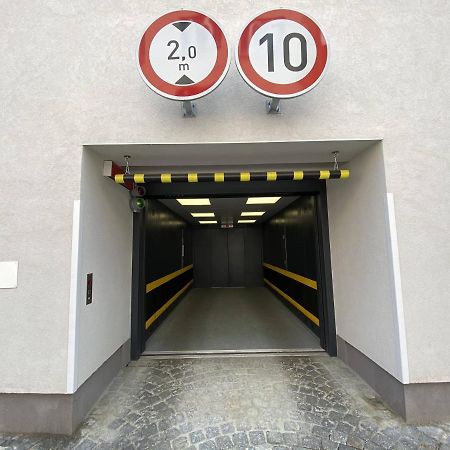 Seven Days Smichov Apartment Prague Exterior photo
